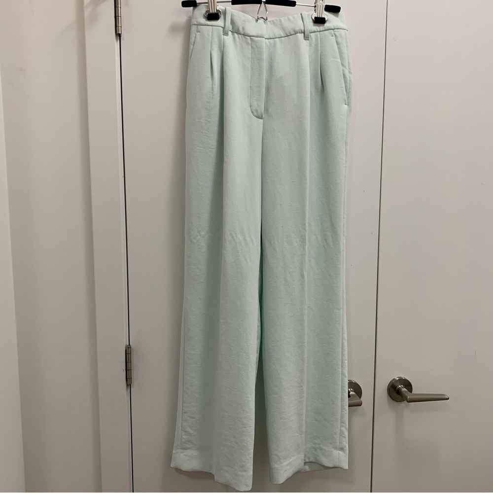 Wilfred light Mint Women’s straight leg Trousers size 6 with 30” inseam
